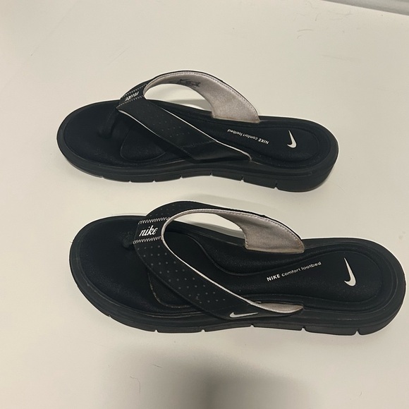 Nike Comfort Footbed Thong Flip Flop Black Sandals. Size 9 - Picture 3 of 9